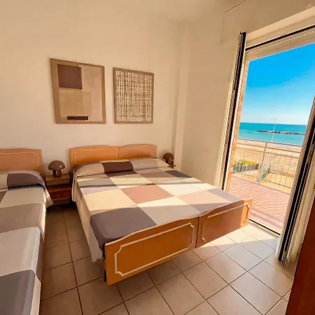 57 Trilocale Sul Mare Μπελάρια-Ιτζέα Μαρίνα